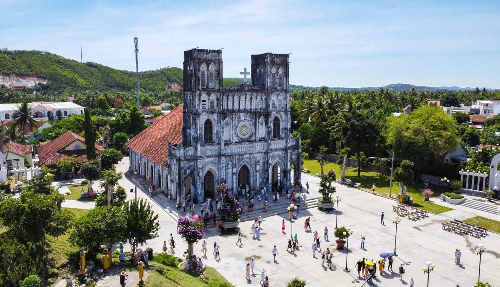 Nhà thờ Mằng Lăng.jpg