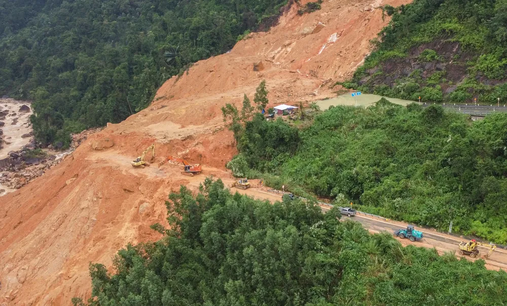 đèo Khánh Lê.jpg