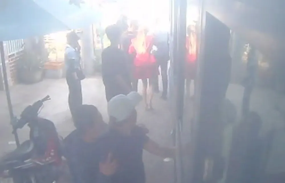 vây đánh tài xế xe buýt.jpg