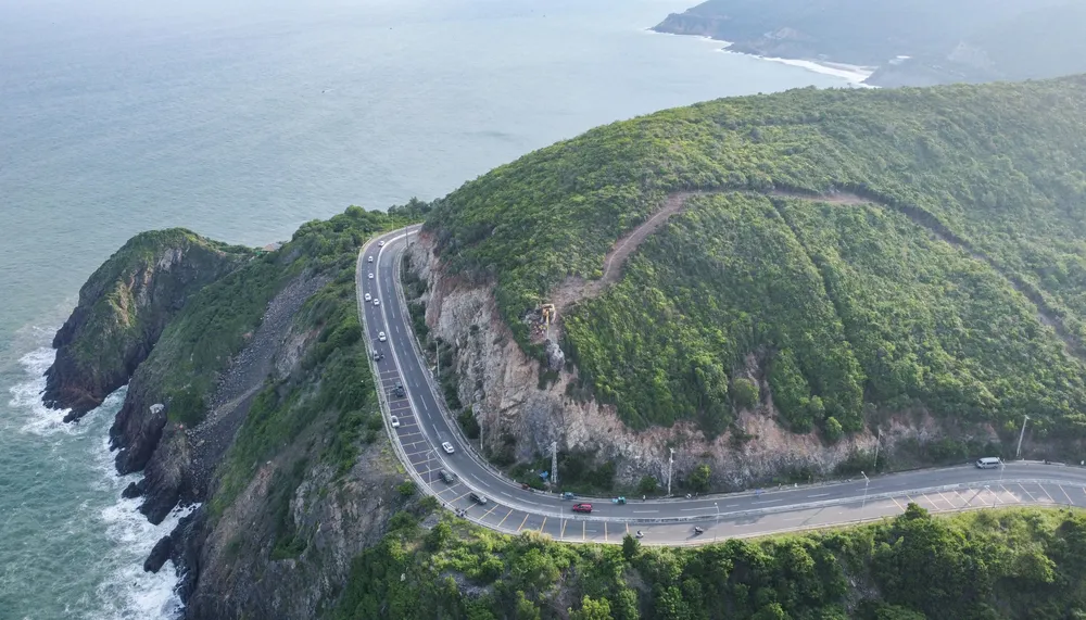 xây hầm qua đèo Cù Hin.jpg