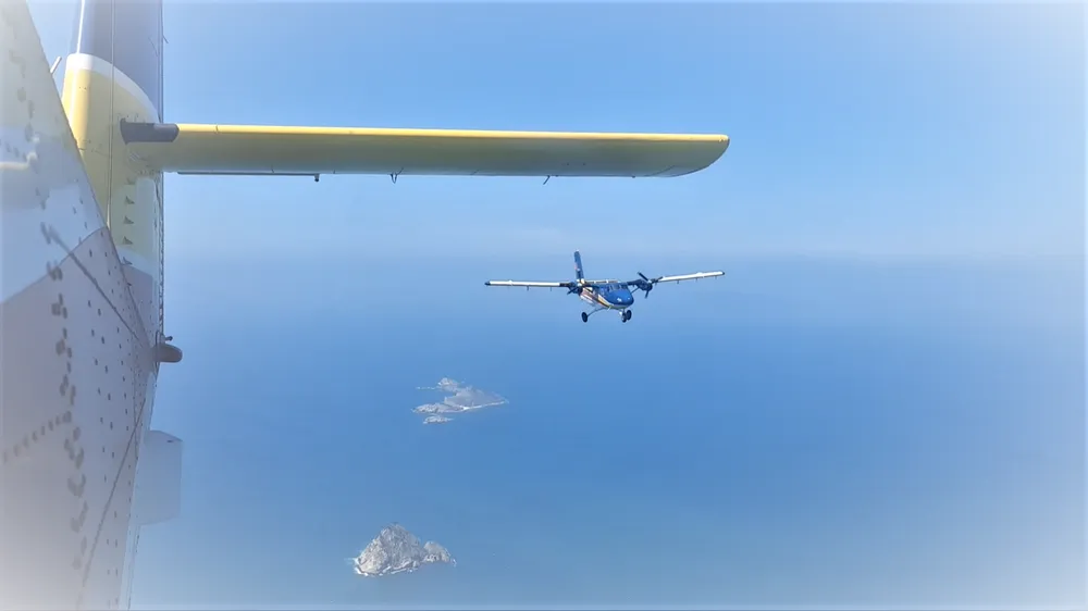 Máy bay DHC-6 bay trinh sát, tuần thám biển.png