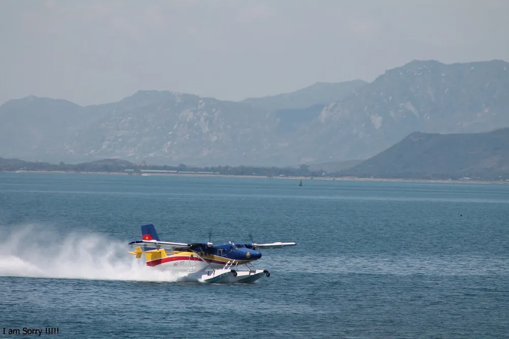 diễu binh trên biển.jpg