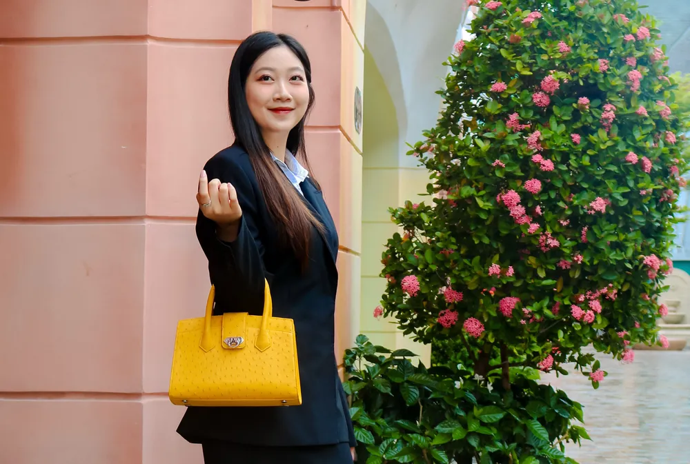 Thời trang da đà điểu, cá sấu Khatoco: Tôn vinh phái đẹp bằng vẻ đẹp vượt thời gian.JPG