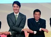 Tổng thống Philippines đe dọa tuyên chiến với Canada vì 'rác'