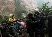 Xe buýt lao xuống núi ở Lào, 13 khách Trung Quốc tử vong ảnh 2 Gần 200 người chết do mưa lớn và sạt lở tại Ấn Độ