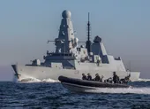 Anh đưa tàu chiến thứ ba đến vịnh Ba Tư