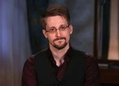 Mỹ muốn thu tiền bán cuốn hồi ký của Edward Snowden