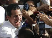 Mỹ duyệt chi hàng trăm triệu USD cho lực lượng ông Guaido