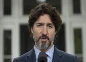 21 giây ngập ngừng của ông Trudeau khi nói về biểu tình ở Mỹ