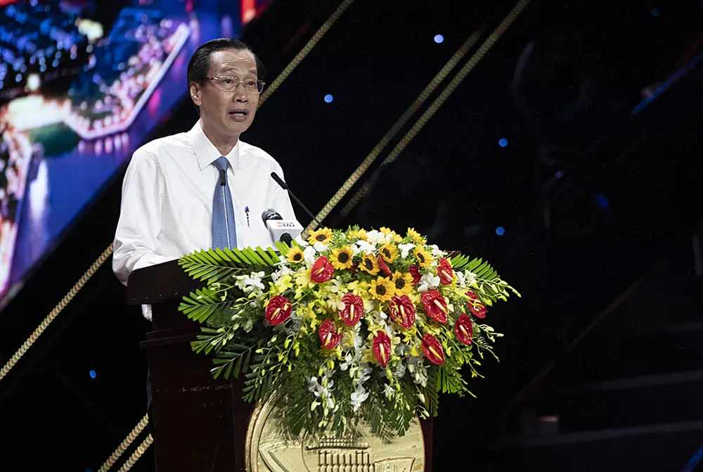 be_mac_44_năm_tp_mang_tên_Bac