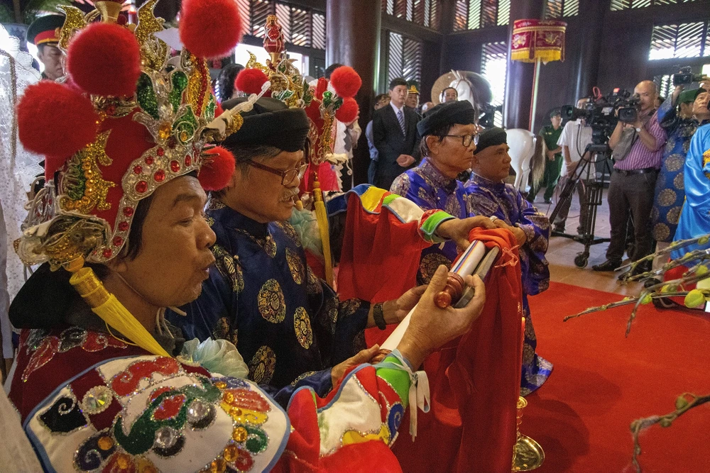 le_gio_duc_thanh_hau_nguyen_huu_canh