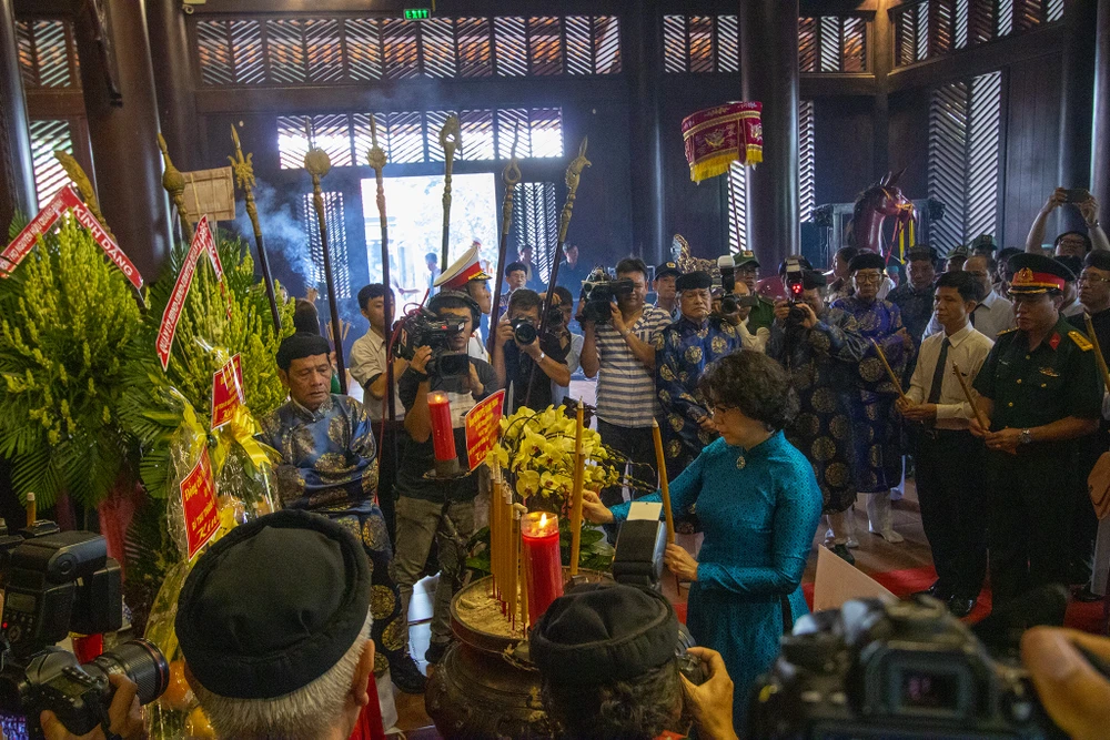 le_gio_duc_thanh_hau_nguyen_huu_canh