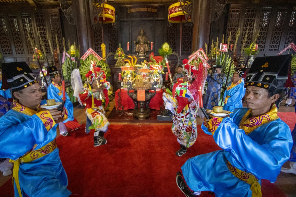 le_gio_duc_thanh_hau_nguyen_huu_canh