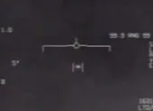 Bộ Quốc phòng Mỹ công bố 3 video về UFO