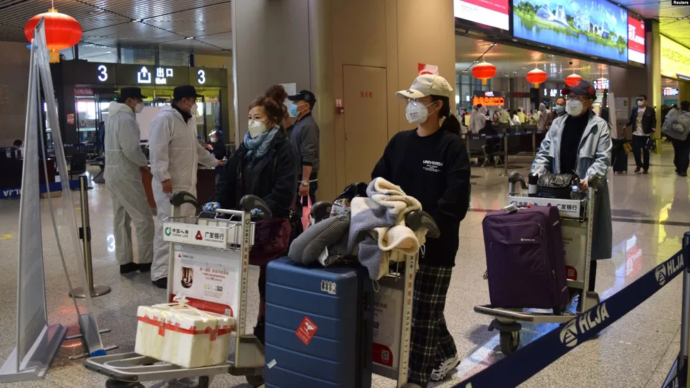 Trung Quốc tiêm vaccine COVID-19 lên nhân viên y tế từ tháng 7 ảnh 1