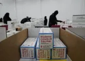 Mỹ điều tra vụ một bác sĩ chết sau khi tiêm vaccine Pfizer ảnh 4 Dược sĩ Mỹ bị bắt do cố tình phá hỏng hơn 500 liều vaccine