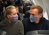 Nga cấm đường, quản thúc nhiều người thân ông Navalny ảnh 2 Nga phá cửa, khám xét nhà của ông Navalny