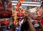 Myanmar: Thêm 18 người biểu tình bị bắn chết trong một ngày ảnh 2 Thế khó của quân đội Myanmar ngày càng lớn
