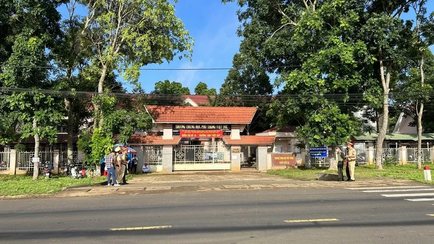 Điểm thi tại trường THPT Việt Đức, xã Ea Tiêu. Ảnh: VŨ LONG