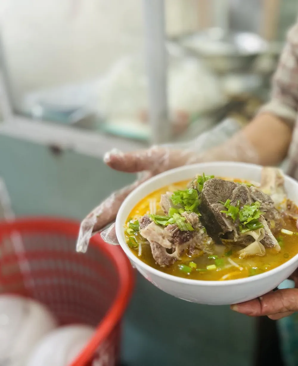 Món ăn nấu từ bếp củi thơm mùi khói