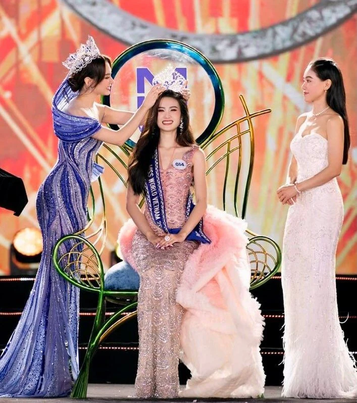 Huỳnh Trần Ý Nhi đăng quang Hoa hậu thế giới Việt Nam 2023. Ảnh: BTC