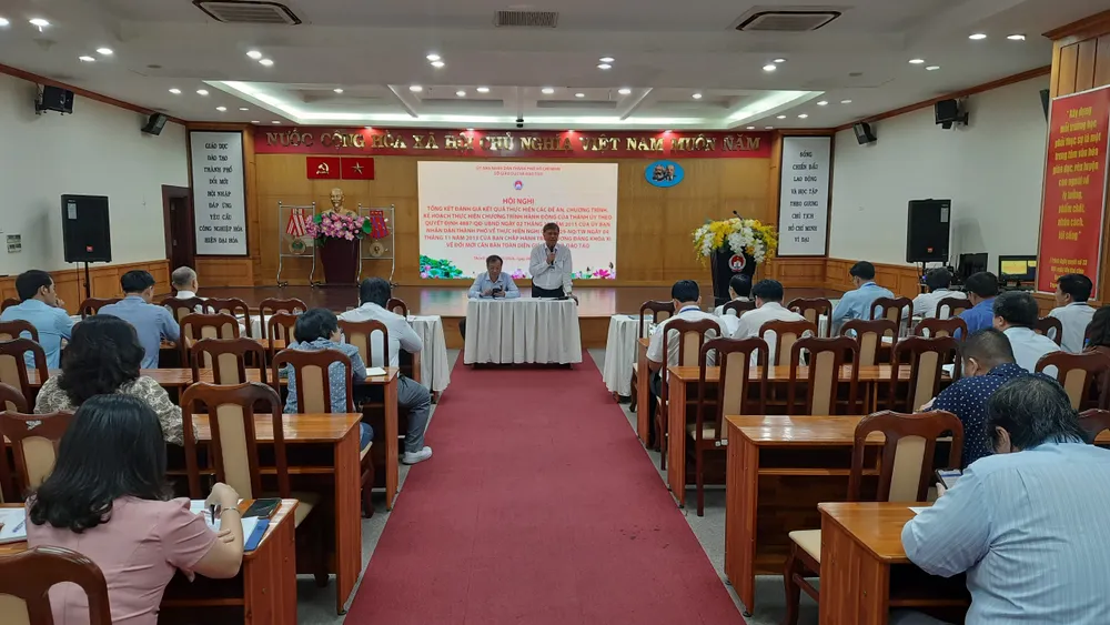 Giám đốc Sở GD&amp;ĐT đề nghị, các phòng GD&amp;ĐT quận, huyện, TP Thủ Đức phải chú trọng và quan tâm đầu tư cơ sở vật chất, đặc biệt xây dựng trường lớp. Ảnh: NGUYỄN QUYÊN