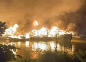 Kiên Giang: Triệt phá 2 tụ điểm đá gà kiếm tiền xài Tết ảnh 3 Kiên Giang: 2 căn nhà và 11 tàu đánh bắt hải sản bị cháy
