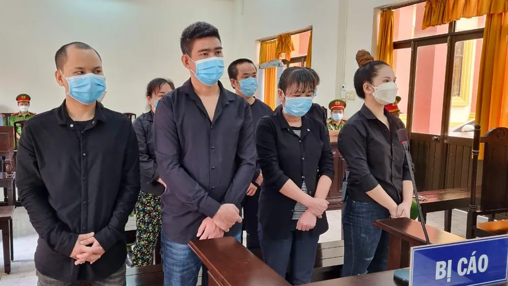 Các bị cáo tại phiên tòa. Ảnh: VĂN VŨ Các bị cáo tại phiên tòa. Ảnh: VĂN VŨ