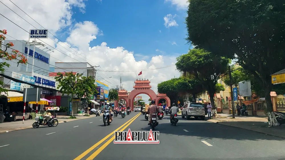 Kiên Giang kiến nghị Chính phủ xem xét sửa đổi điều kiện nhận chuyển nhượng quyền sử dụng đất trồng lúa theo hướng mở rộng. Ảnh minh họa: CHÂU ANH