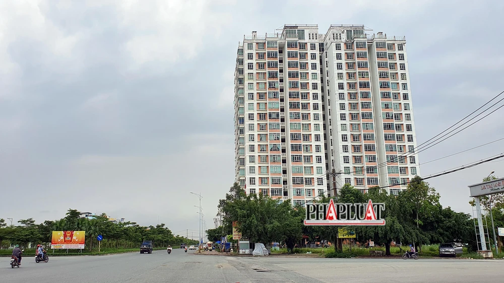 Chủ đầu tư chung cư Tây Nguyên Plaza Cần Thơ bị xử phạt 400 triệu đồng với hai hành vi vi phạm. Ảnh: CHÂU ANH