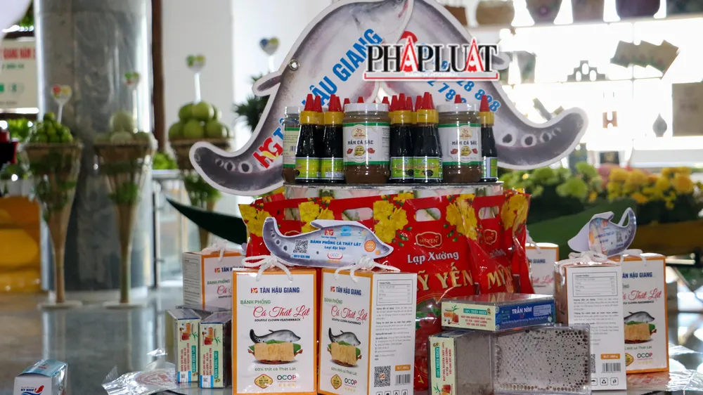 Trong đó, trọng tâm là thu hút đầu tư vào bốn trụ cột mà Nghị quyết của Ban chấp hành Đảng bộ tỉnh đã xác định, là phát triển công nghiệp hiện đại, nông nghiệp sinh thái, đô thị thông minh và du lịch chất lượng.