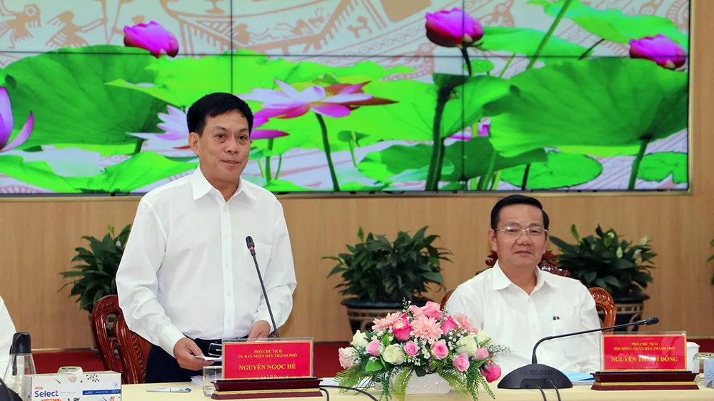 Ông Nguyễn Ngọc Hè, Phó Chủ tịch UBND TP Cần Thơ, phát biểu chỉ đạo tại Hội nghị. Ảnh: CHÂU ANH
