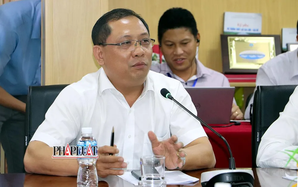 Ông Trần Chí Hùng, Giám đốc Sở NN&amp;PTNT tỉnh Hậu Giang cho biết cơ giới hóa ở ĐBSCL đang “đồng bộ nhưng không đồng loạt”. Ảnh: CHÂU ANH