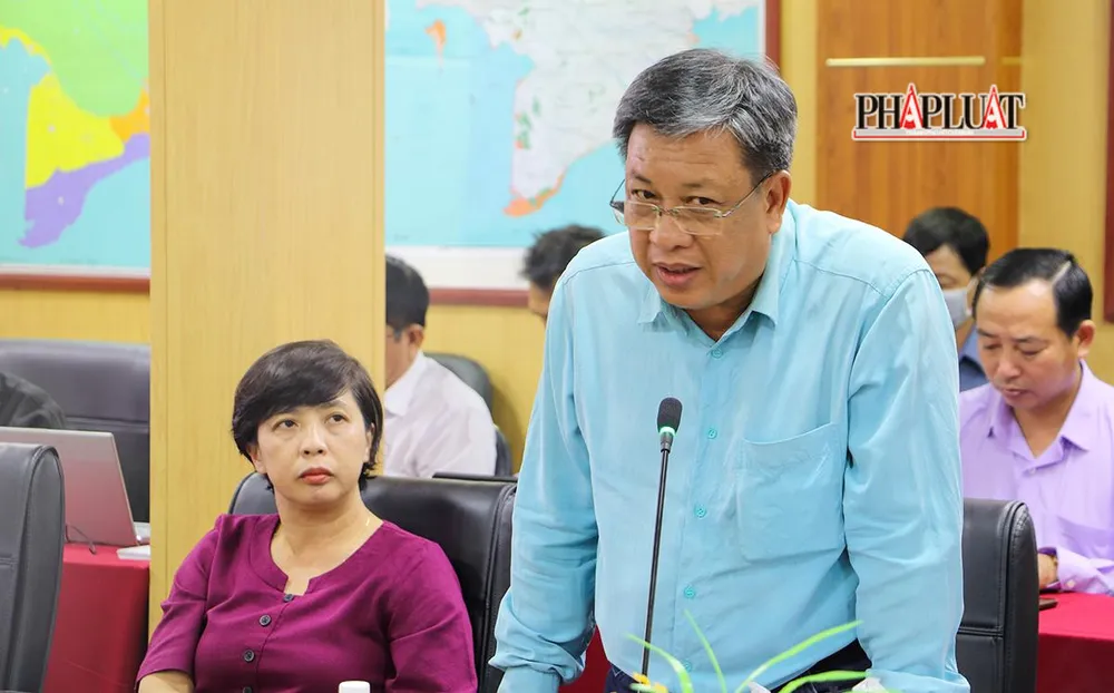 Ông Lê Thanh Tùng, Phó Cục Trưởng Cục trồng trọt (Bộ NN&amp;PTNT) nhận xét các khâu cho thấy cơ giới hóa ở các khâu không đồng đều với nhau. Ảnh: CHÂU ANH