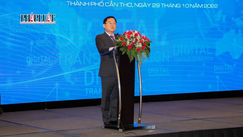 Nhà báo Lê Xuân Sơn, Tổng Biên tập báo Tiền Phong phát biểu khai mạc Hội thảo thúc đẩy Chuyển đổi số ở ĐBSCL. Ảnh: CHÂU ANH Nhà báo Lê Xuân Sơn, Tổng Biên tập báo Tiền Phong phát biểu khai mạc Hội thảo thúc đẩy Chuyển đổi số ở ĐBSCL. Ảnh: CHÂU ANH