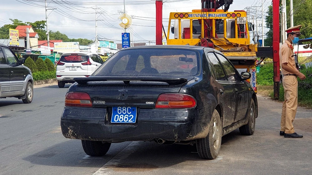 Theo Chủ tịch Hội bảo trợ bệnh nhân nghèo tỉnh Kiên Giang, xe ô tô biển xanh 68C-0862 do một doanh nghiệp tài trợ và Hội đã thanh lý từ năm 2018. Ảnh: NGUYỄN KHÁNH