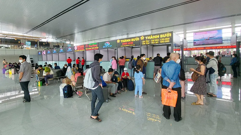 Sở GTVT TP yêu cầu các doanh nghiệp (DN) bến xe, bến tàu chủ động xây dựng kế hoạch công tác phục vụ nhu cầu đi lại của bà con. Ảnh minh họa: CHÂU ANH Sở GTVT TP yêu cầu các doanh nghiệp (DN) bến xe, bến tàu chủ động xây dựng kế hoạch công tác phục vụ nhu cầu đi lại của bà con. Ảnh minh họa: CHÂU ANH