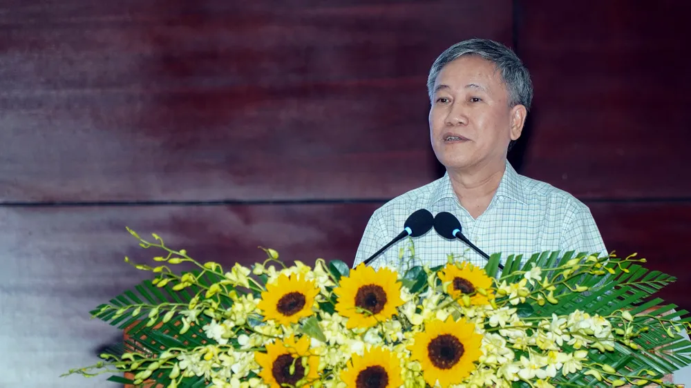 TS Nguyễn Quang Thanh, Giám đốc Sở TT&amp;TT TP Đà Nẵng cho biết hiện tất cả thủ tục hành chính ở TP Đà Nẵng đủ điều kiện được cung cấp Dịch vụ công trực tuyến mức 4. Ảnh: THÀNH THẬT