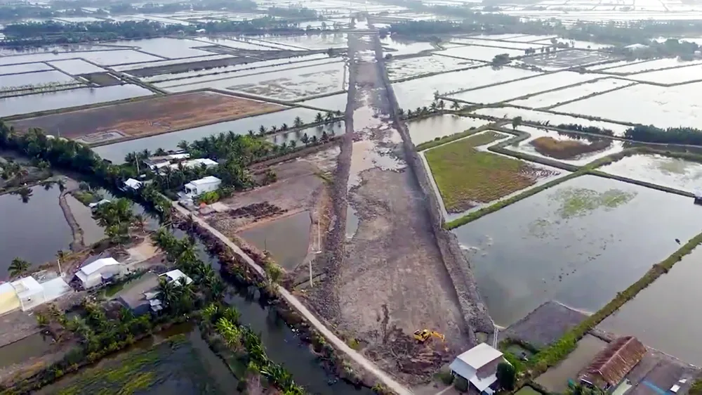 Tổng nhu cầu cát cho dự án cao tốc Cần Thơ - Cà Mau hơn 18 triệu m3, trong đó, nhu cầu trong năm 2023 khoảng 9,1 triệu m3. Ảnh: CHÂU ANH