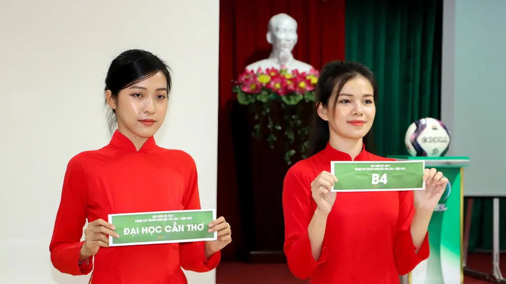 Giải bóng đá sân 7 tranh cúp Truyền hình Cần Thơ quy tụ 12 đội bóng, gồm sáu đội bóng đến từ TP Cần Thơ và sáu đội bóng khách mời. Ảnh: CHÂU ANH Giải bóng đá sân 7 tranh cúp Truyền hình Cần Thơ quy tụ 12 đội bóng, gồm sáu đội bóng đến từ TP Cần Thơ và sáu đội bóng khách mời. Ảnh: CHÂU ANH