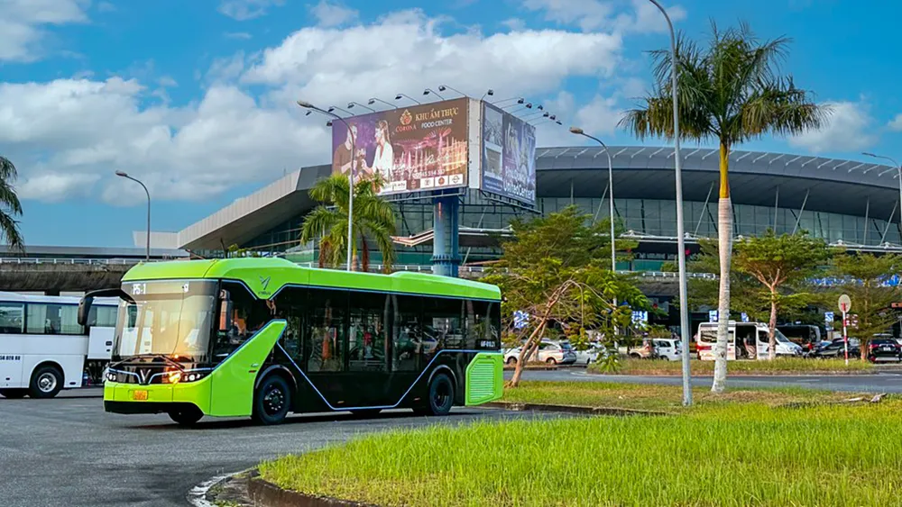 Sở GTVT tỉnh Kiên Giang phê duyệt và công bố hai tuyến vận tải hành khách cộng cộng nội tỉnh bằng xe buýt điện trên địa bàn TP Phú Quốc. Ảnh: TUẤN THY