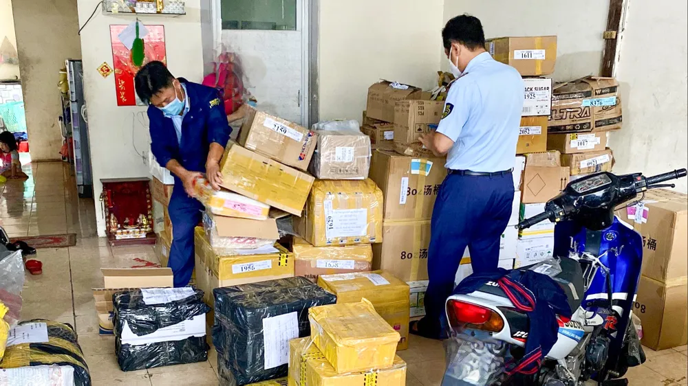 6 tháng đầu năm 2023, Cục Quản lý thị trường Kiên Giang đã phát hiện 144 vụ vi phạm, thu nộp ngân sách 6,3 tỉ đồng. Ảnh: DMS