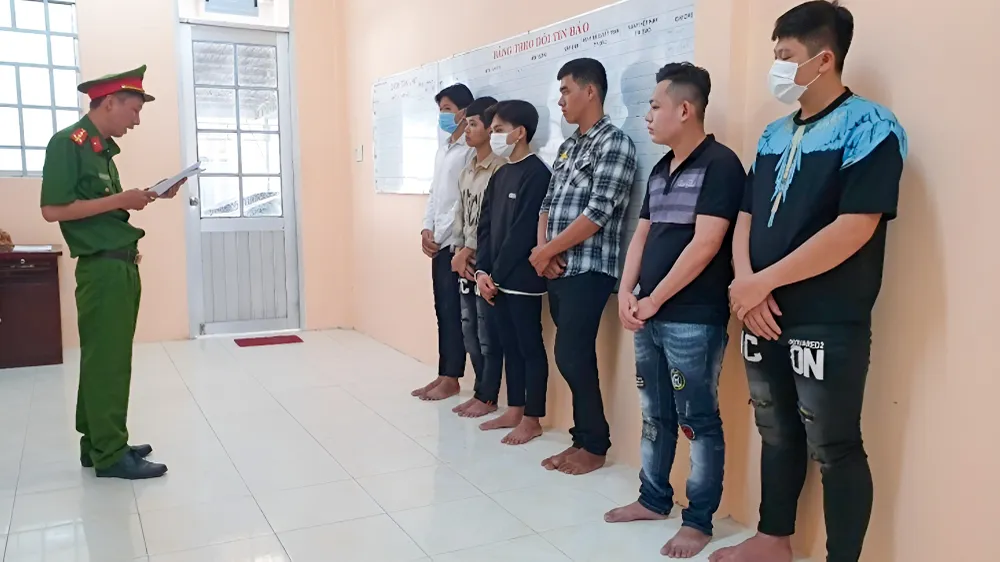 Cơ quan CSĐT Công an huyện Long Mỹ (tỉnh Hậu Giang) đã khởi tố vụ án, khởi tố năm bị can, trong đó, bắt tạm giam ba bị can và cấm hai bị can đi khỏi nơi cư trú. Ảnh: CAHG