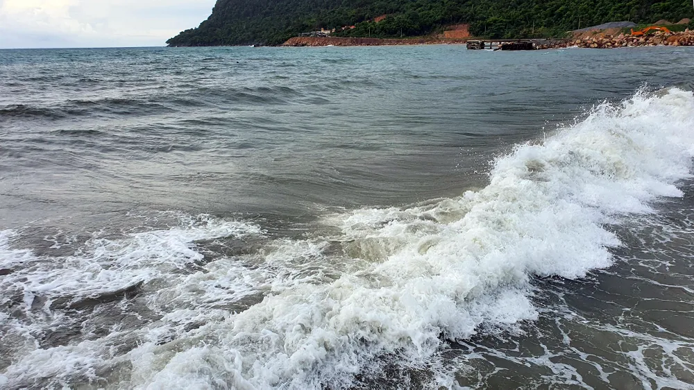 Các tuyến tàu, phà từ TP Rạch Giá, TP Hà Tiên đi Phú Quốc và chiều ngược lại tạm ngưng hoạt động do ảnh hưởng cơn bão số 3. Ảnh: CHÂU ANH