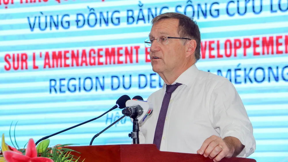 Ông Herve Conan, Giám đốc AFD Việt Nam cho rằng các chia sẻ từ các chuyên gia Pháp sẽ giúp các nhà hoạch định có được cái nhìn sâu và rộng hơn về những thách thức mà họ phải đối mặt. Ảnh: CHÂU ANH