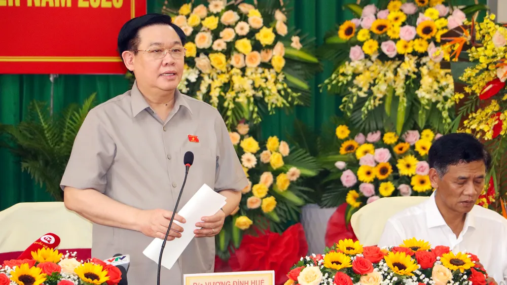 Chủ tịch Quốc hội Vương Đình Huệ đánh giá cao kết quả Sóc Trăng thực hiện về công tác chăm lo cho đồng bào dân tộc thời gian qua. Ảnh: CHÂU ANH chu-tich-quoc-hoi-7.jpg