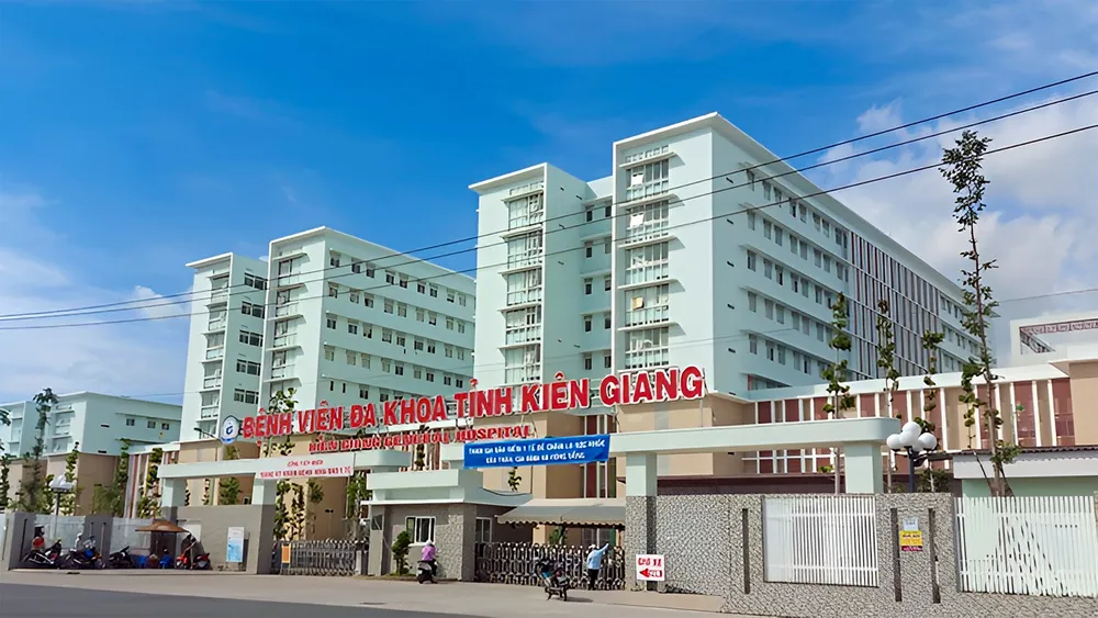 Bệnh viện đa khoa tỉnh Kiên Giang, nơi xảy ra vụ việc đau lòng. Ảnh: HOÀNG HỮU Vợ chồng bác sĩ ở Kiên Giang tự vẫn để lại con 5 tuổi