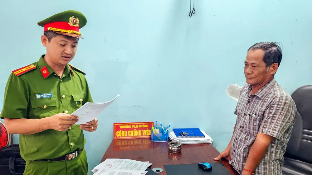 Bắt giam 1 trưởng văn phòng công chứng ở Kiên Giang