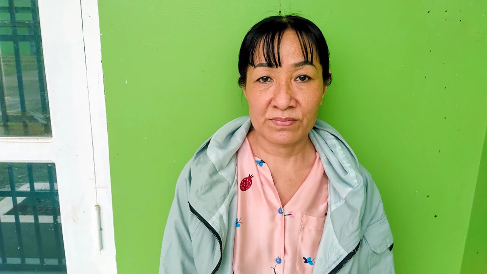 Bị can Phạm Thị Liệt đã làm giả 79 bộ hồ sơ giả vay tiền ở ba ngân hàng . Ảnh: CA Bắt người phụ nữ làm giả hàng chục hồ sơ vay ngân hàng ở Kiên Giang