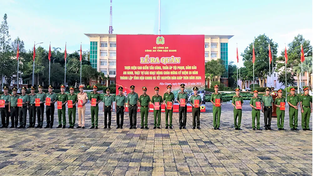 Công an Hậu Giang ra quân